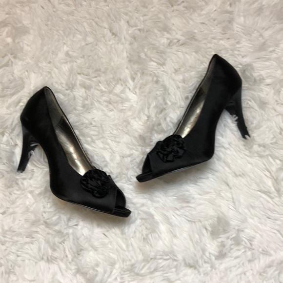 Mootsies Tootsies Shoes - Open toe black dress heels rose accent